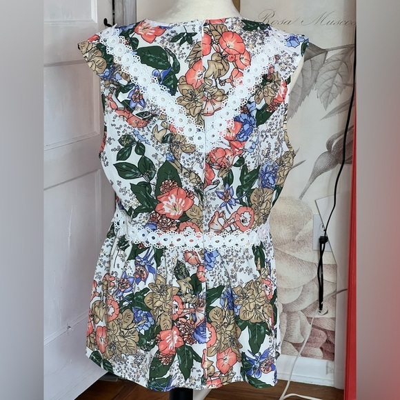 SUZANNE BETRO PEPLUM TOP XL FLORAL LACE BACK ZIP SLEEVELESS - Picture 2 of 8